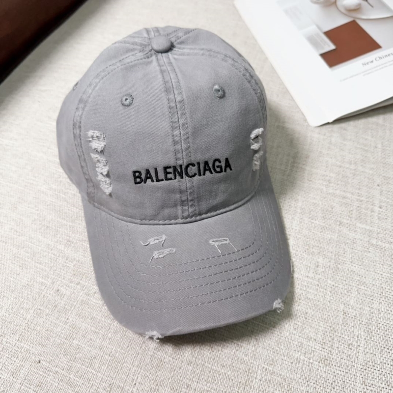 BALENCIAGA